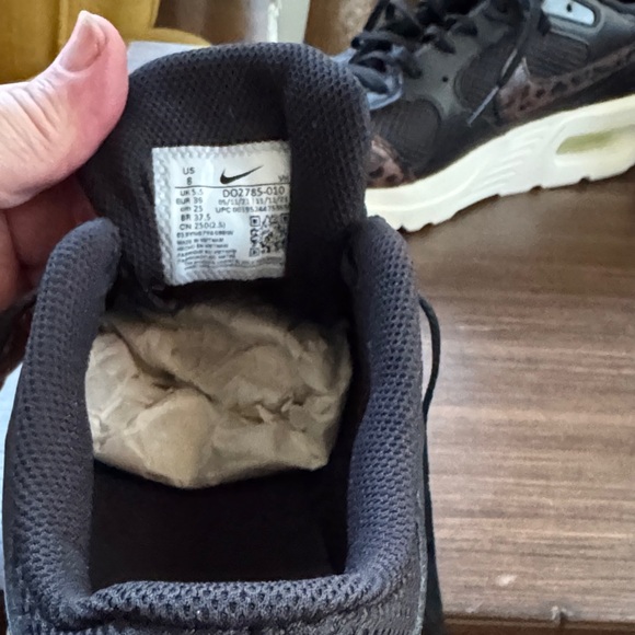 Nike Black and Animal Print Athletic Shoes. NWOT - Picture 7 of 7